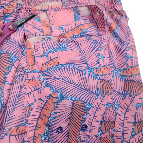 Vineyard Vines Printed Chappy Island Palms Swim Trunks Pink Orange Mens Size XL - Picture 10 of 15